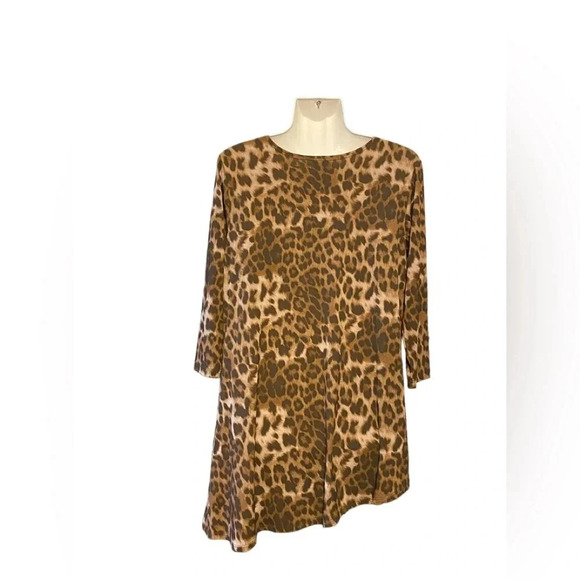 Clara Sun Woo Long Line Leopard Print Top - Picture 5 of 9